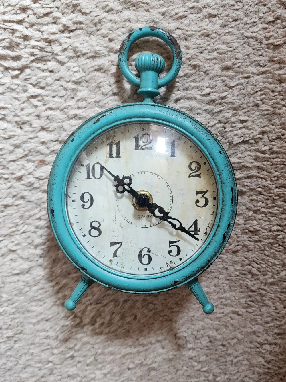 Turquoise Vintage-Style Table Clock